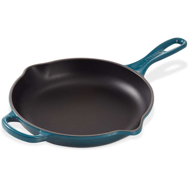 Signature Cast Iron Skillet, 23cm