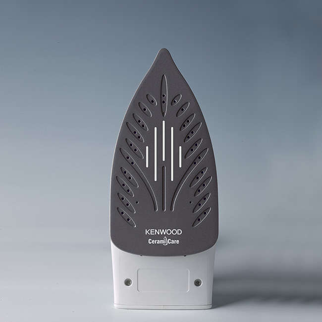 CeramiCare Steam Iron, STP61
