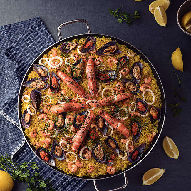 Professional Non-Stick Paella Pan, 45cm