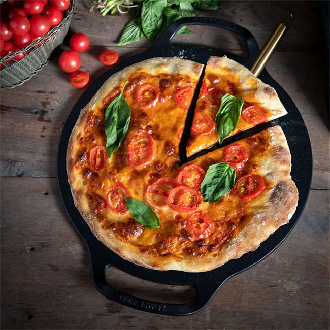 Enamelled Cast Iron Pizza Pan with Helper Handles, 38cm
