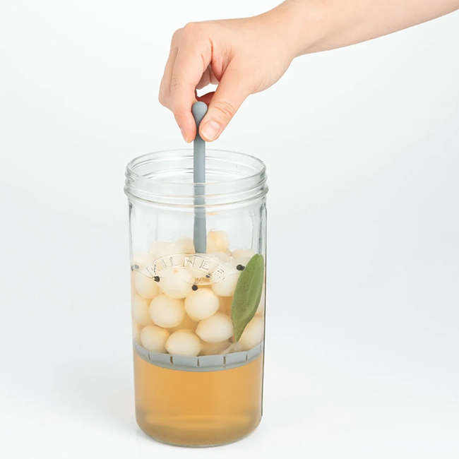 Pickle Jar With Lifter