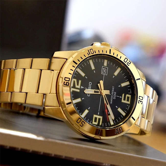 Standard Men's 50m Analogue Wrist Watch, MTP-VD01G-1BVUDF