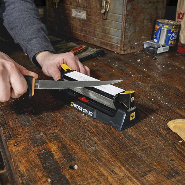 BenchStone Knife Sharpener with TriBrasive &amp; Pivot Response