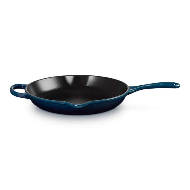 Signature Round Cast Iron Skillet, 26cm