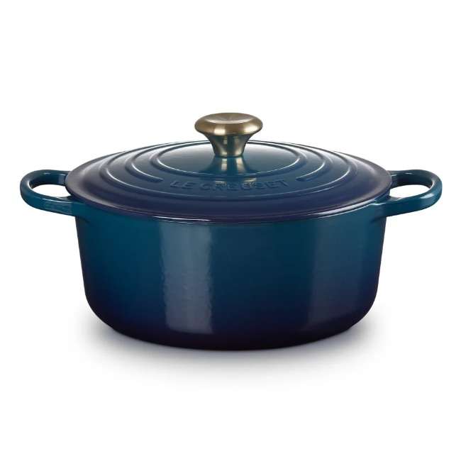 Signature 26cm Round Cast Iron Casserole, 5.3L
