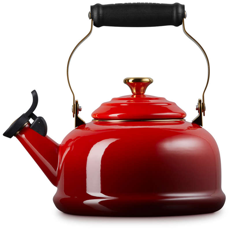 Classic Whistling Stovetop Kettle With Gold Knob, 1.6L