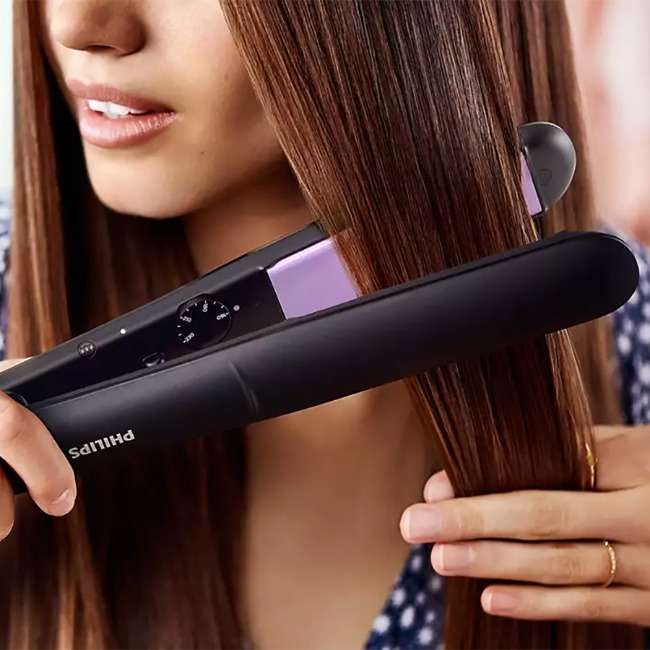 StraightCare Essential ThermoProtect Straightener