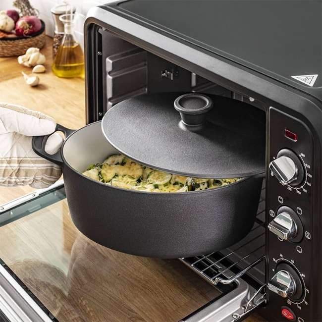 Tefal 30cm Oval Cast Iron Stewpot, 5.1L