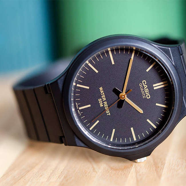Standard Men's 50m Analogue Wrist Watch, MW-240-1E2VDF