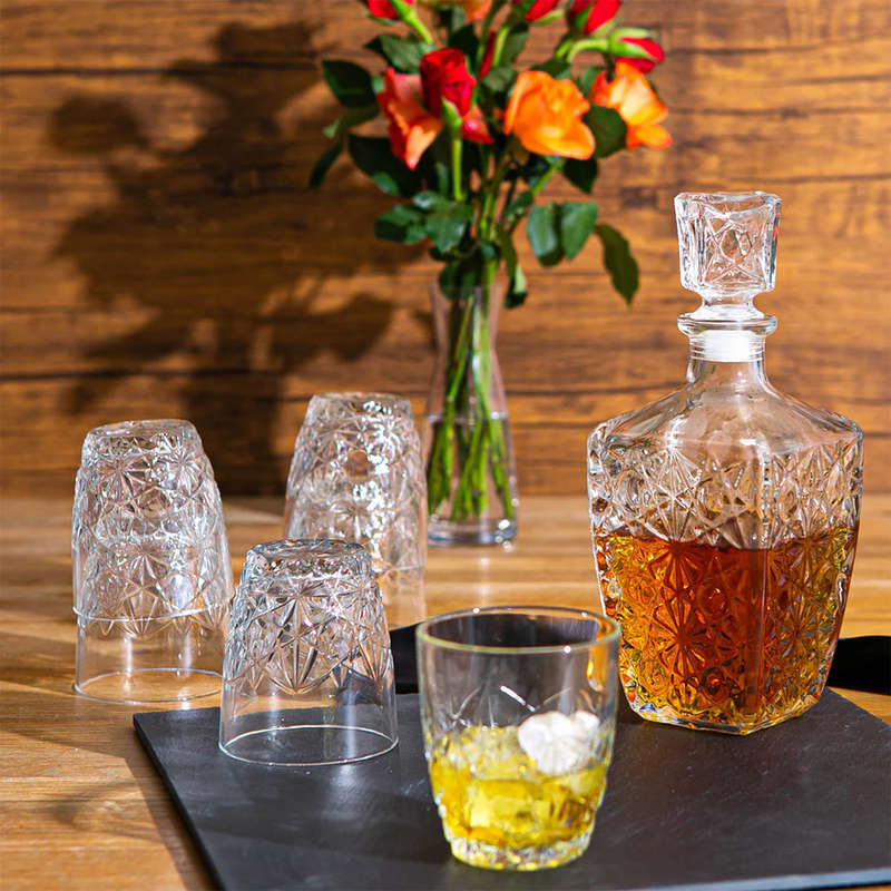 Dedalo Decanter With Stopper, 780ml