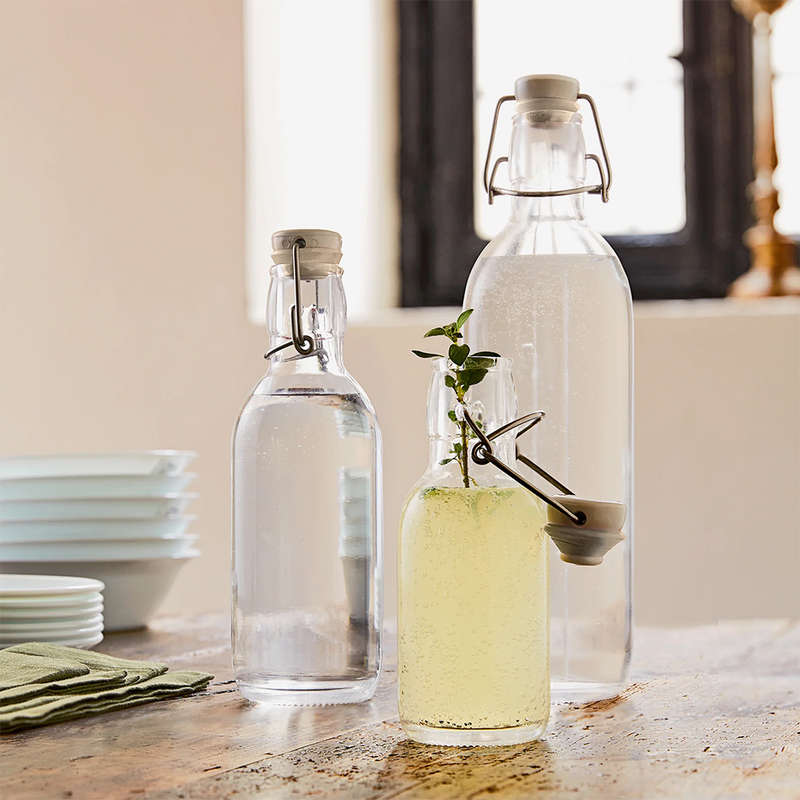 Emilia Bottle With Swing-Top Stopper Lid