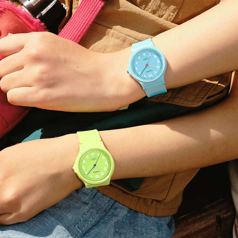 Standard Pop Women's Wrist Watch, LQ-24B