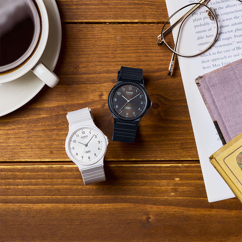 Standard Analogue Wrist Watch, MQ-24B