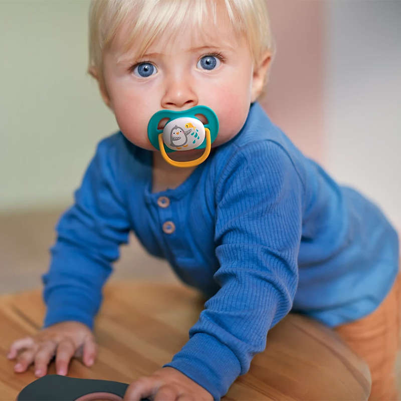 Set Of 2 Ultra Air Pacifiers, Penguin & Turtle (6-18m)