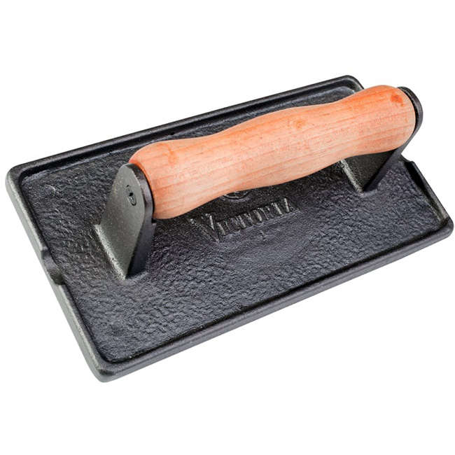 Enamelled Cast Iron Bacon & Meat Press With Wooden Handle