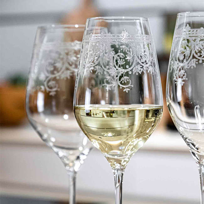 Arabesque White Wine Glasses, Set of 2