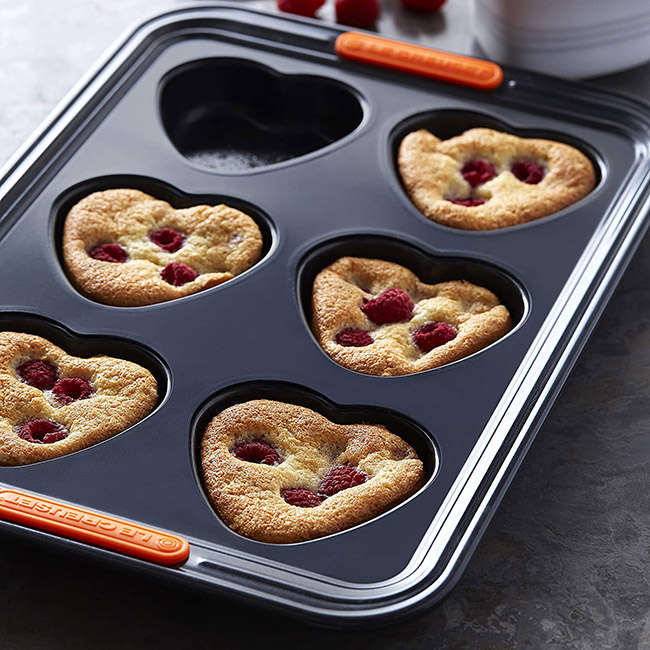 Non-Stick 6 Cup Heart Muffin Pan