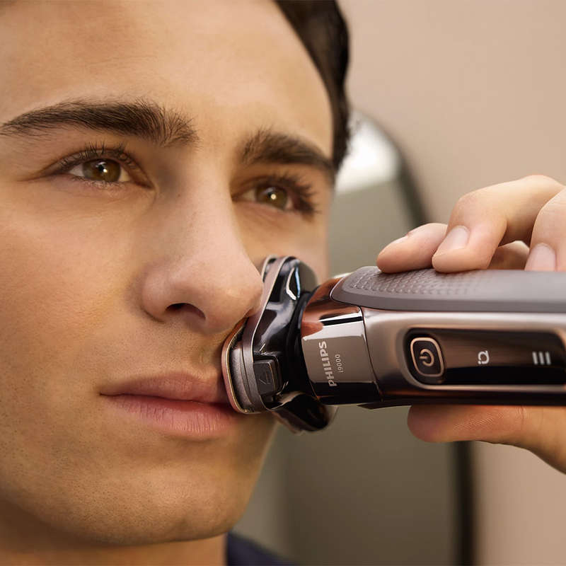 i9000 Cordless Wet & Dry Electric Shaver With SkinIQ