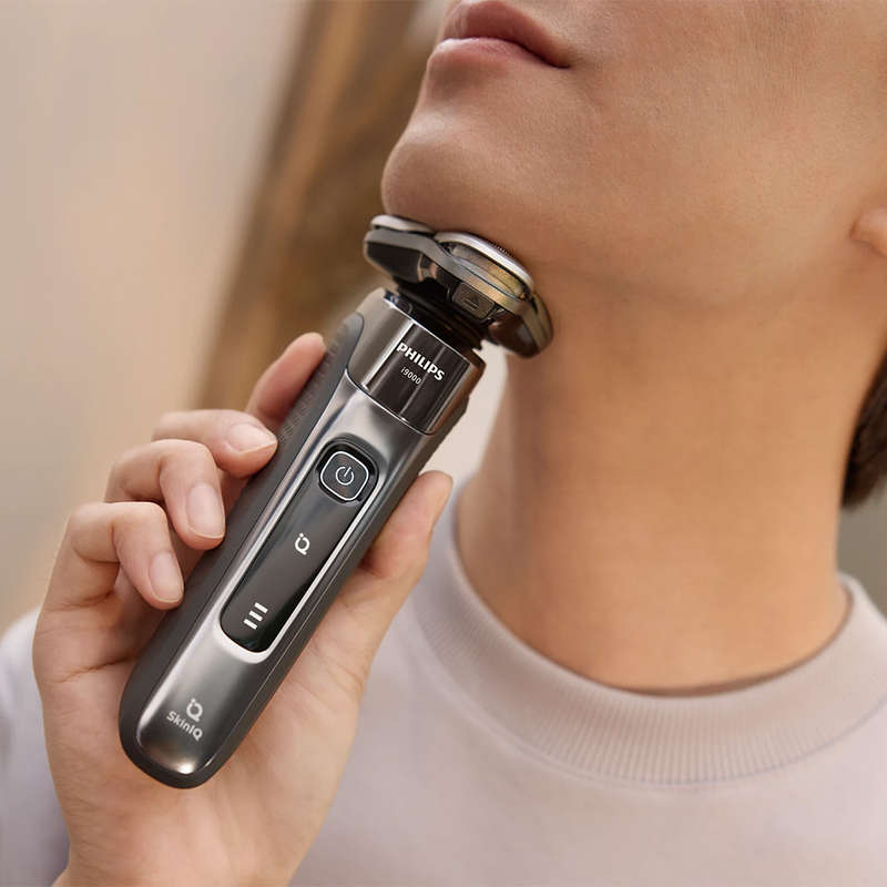 i9000 Cordless Wet & Dry Electric Shaver With SkinIQ