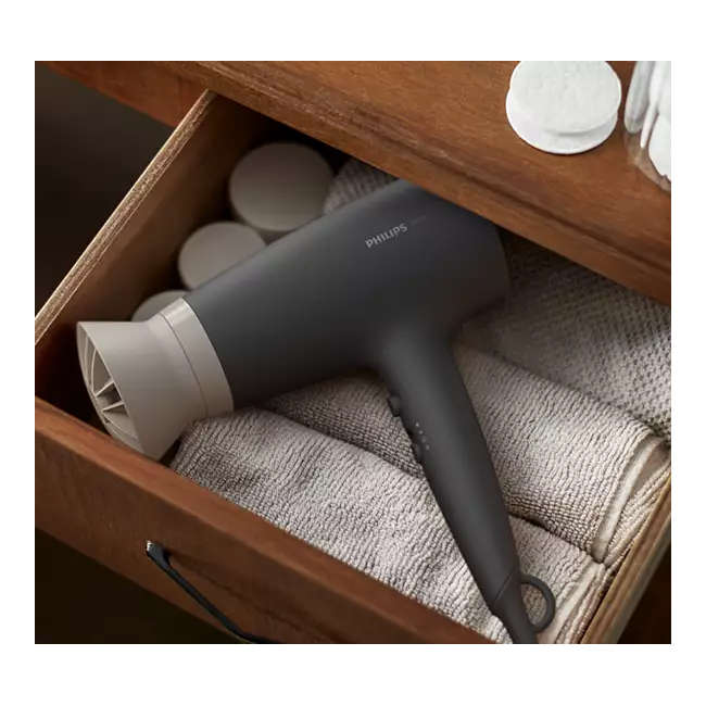3000 Series Advanced Iconic Hair Dryer With ThermoProtect Attachment