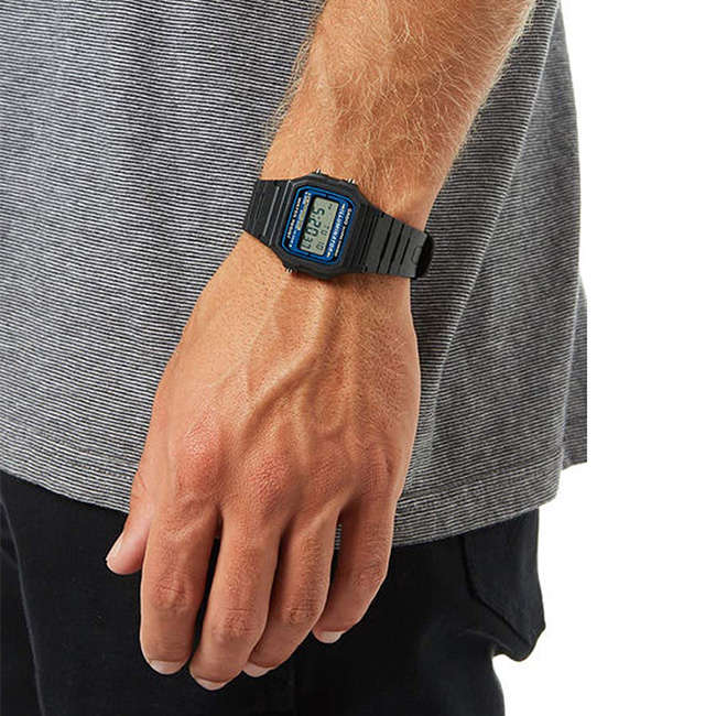 Retro Men's Black Digital Wrist Watch, F105W