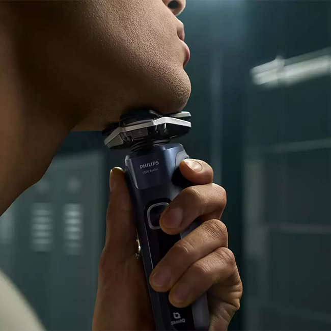 Series 5000 SkinIQ Wet & Dry Electric Shaver