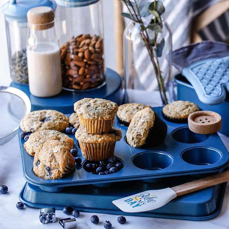 12 Cup Non-Stick Muffin Pan