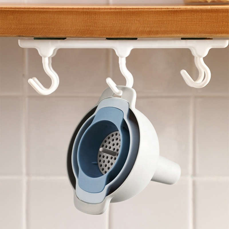 Set Of 4 Nesting Funnels With Strainer