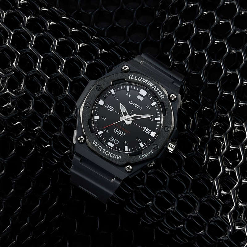 Standard Men's 100m Analogue Wrist Watch, MW-620H-1AVDF