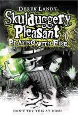 Skulduggery Pleasant: Playing With Fire (Book 2) - Landy, Derrek 0.50kg
