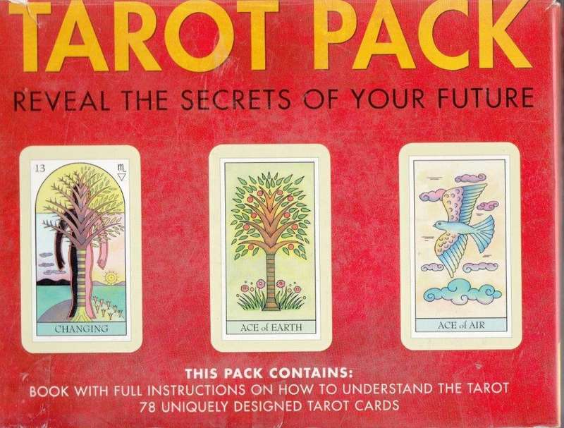 The Tarot Pack: Reveal the Secrets of Your Future (Book and 70 cards) - Carlton Books