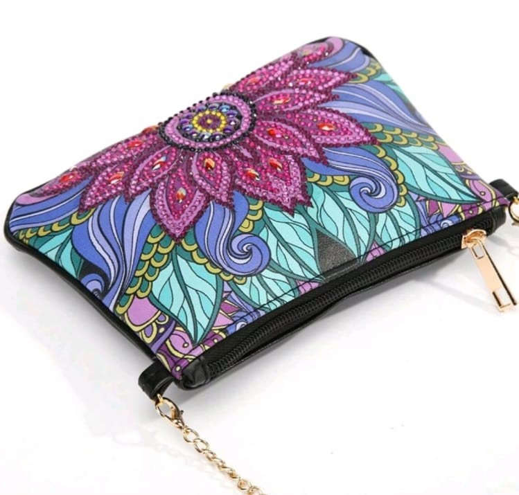 Diamond Dotting: Shoulder Bag
