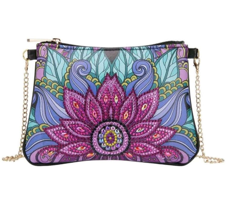 Diamond Dotting: Shoulder Bag