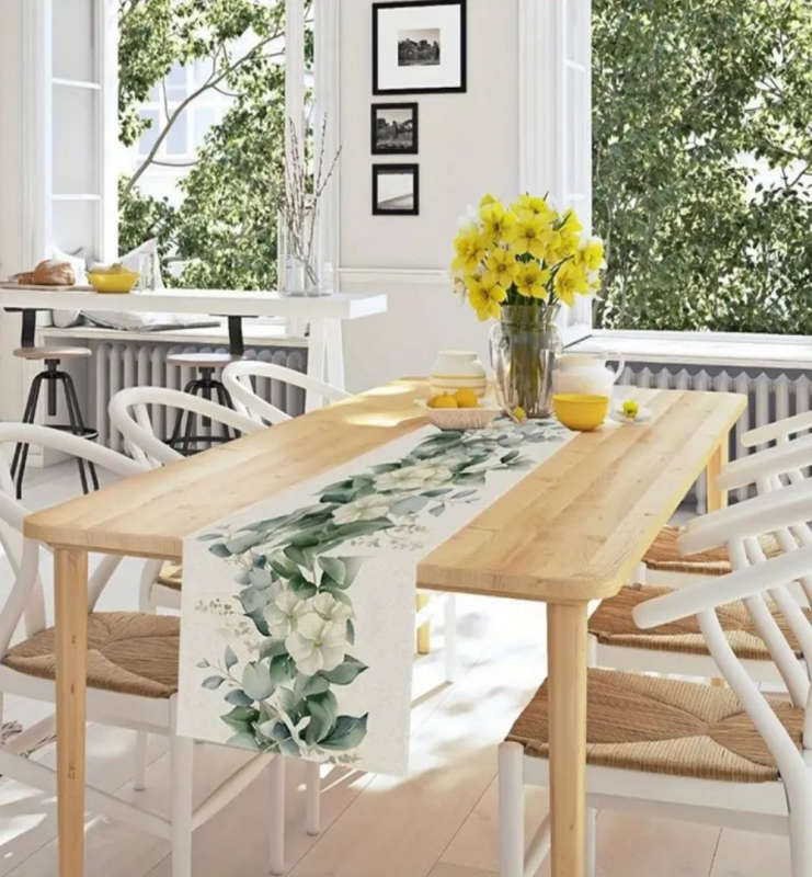 Table Runner - Eucalytus Leaves