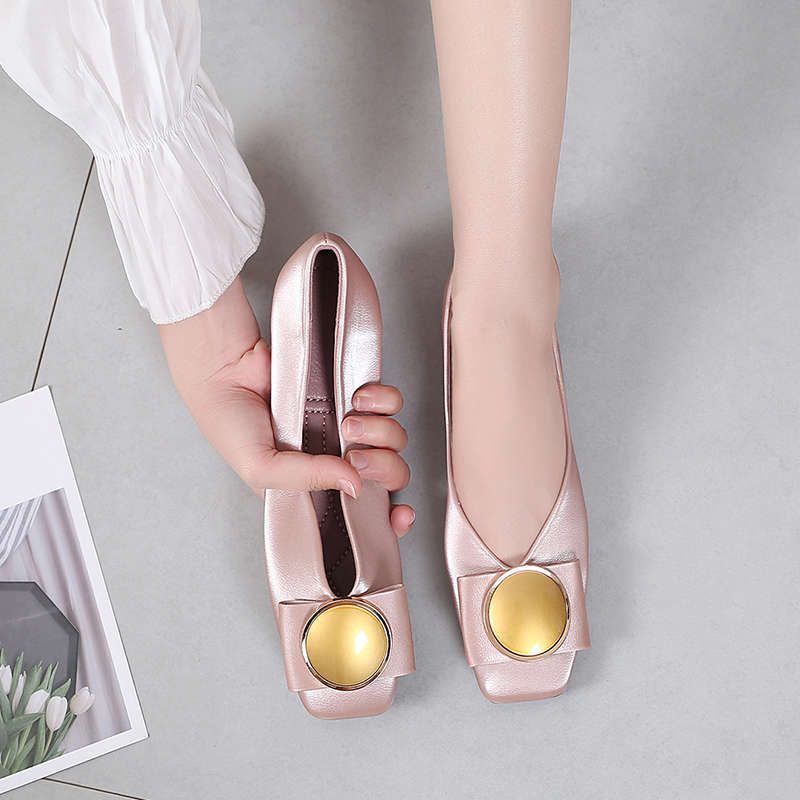 Metal toe flexible ballerina shoes