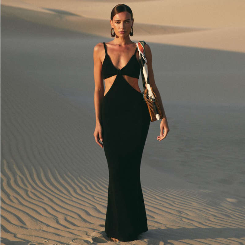 Pure charm knitted cut out halter neck backless sweater maxi dress