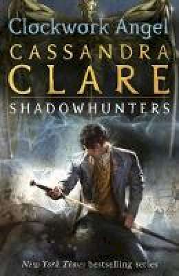 Clockwork Angel (The Infernal Devices: Manga #1)