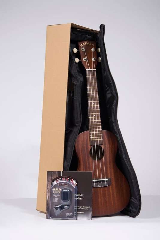 Makala Concert Ukulele Pack