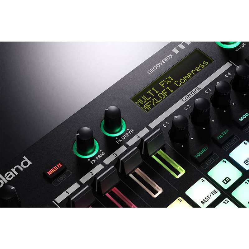 Roland MC-101 Groove Box