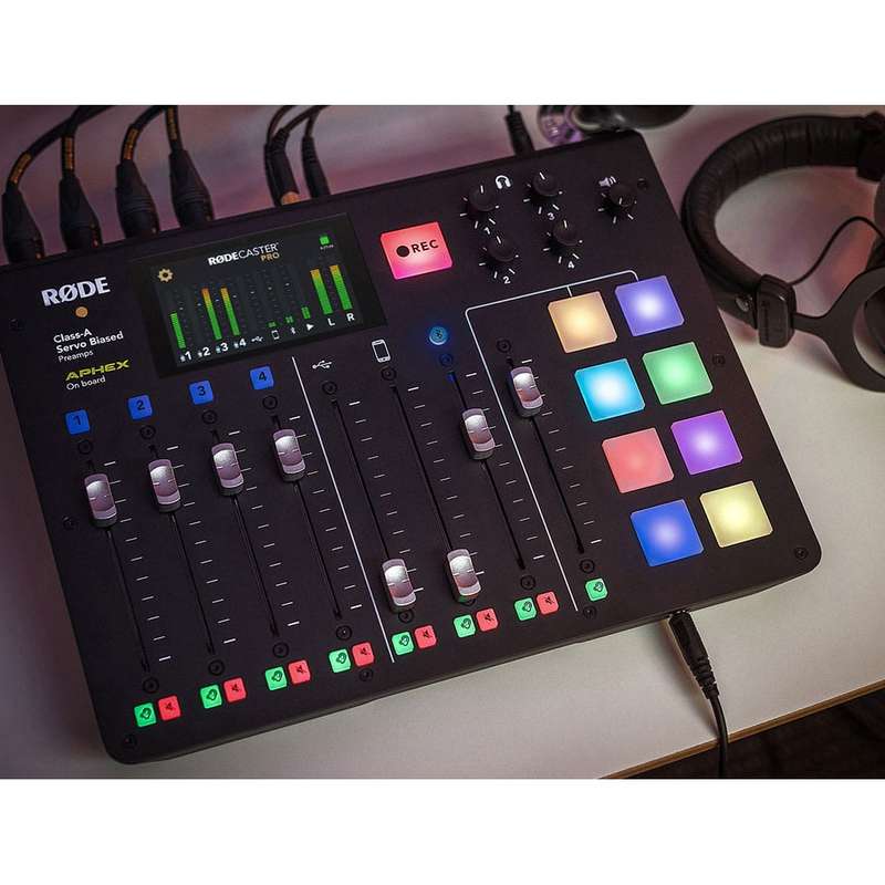 RØDE Rodecaster Pro Integrated Podcast Console