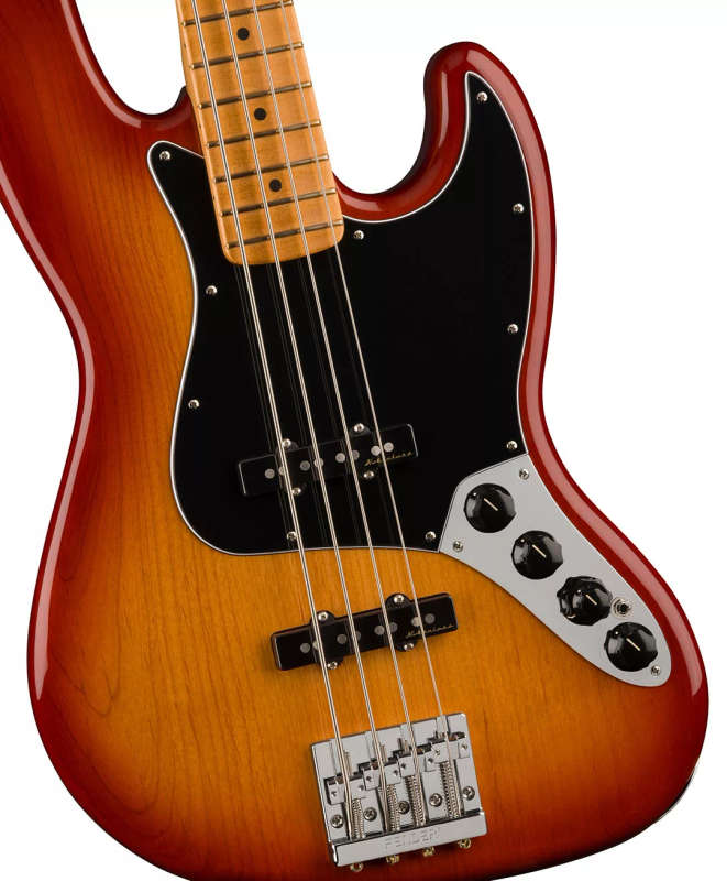 Fender Player Plus Jazz Bass®, Maple Fingerboard, Sienna Sunburst