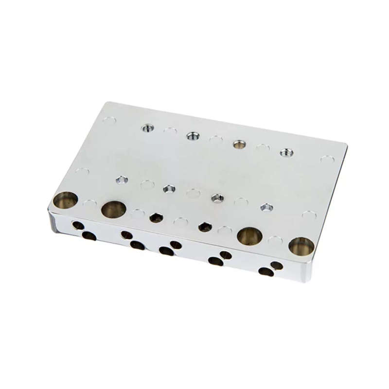 Fender® HiMass 5-String Bass Wide Bridge Assembly With Zinc Saddles, Chrome