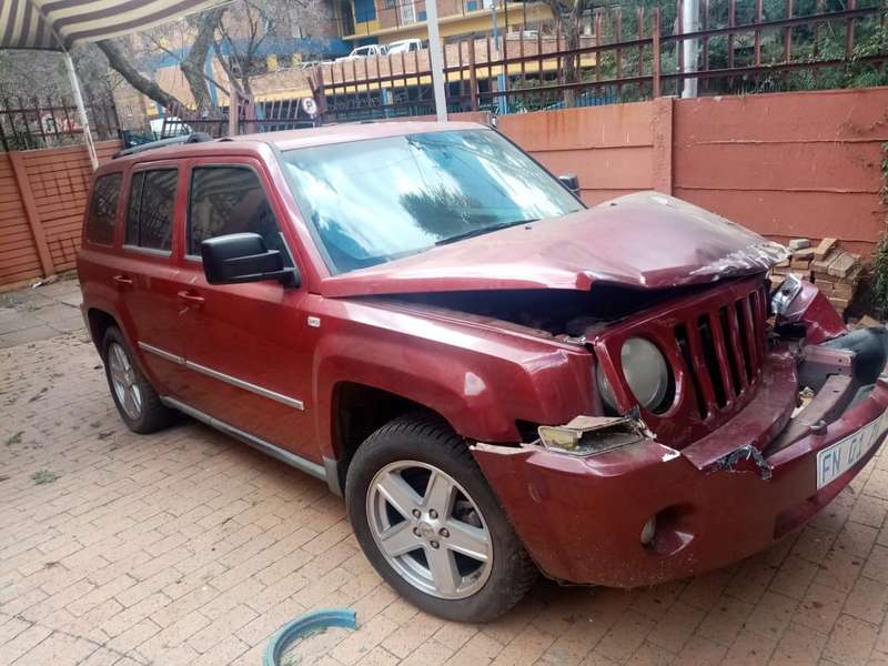 2010 - 2012 Jeep Patriot 2.4i Stripping for Spares