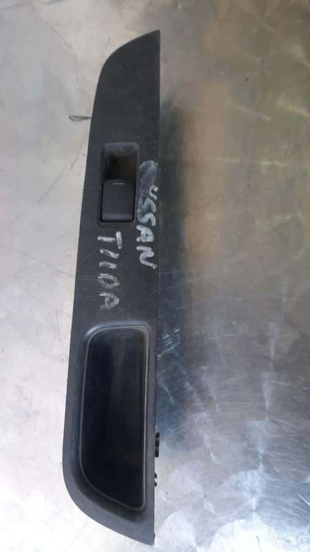 Nissan Tiida Window Switch