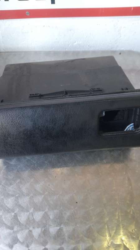 VW Golf 3 Cubby