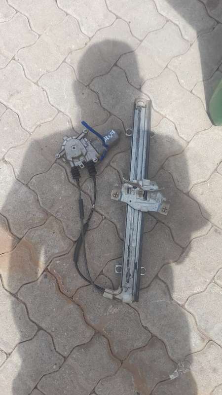 2002 Kia Shuma 2 Window Mechanism