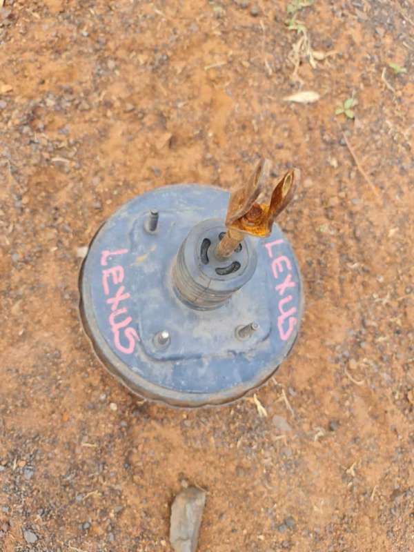 Lexus IS200 Brake Booster -