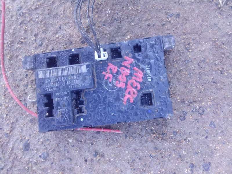 Mercedes Benz W203 Fuse Box - Used