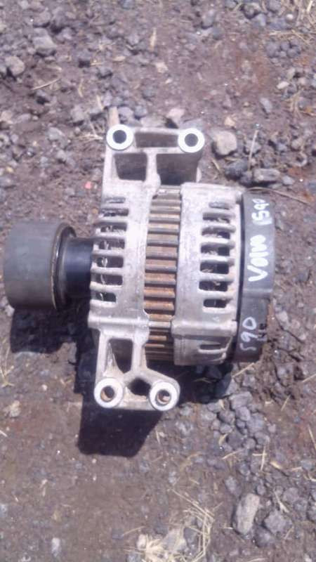 2007 Volvo XC90 Alternator - Used