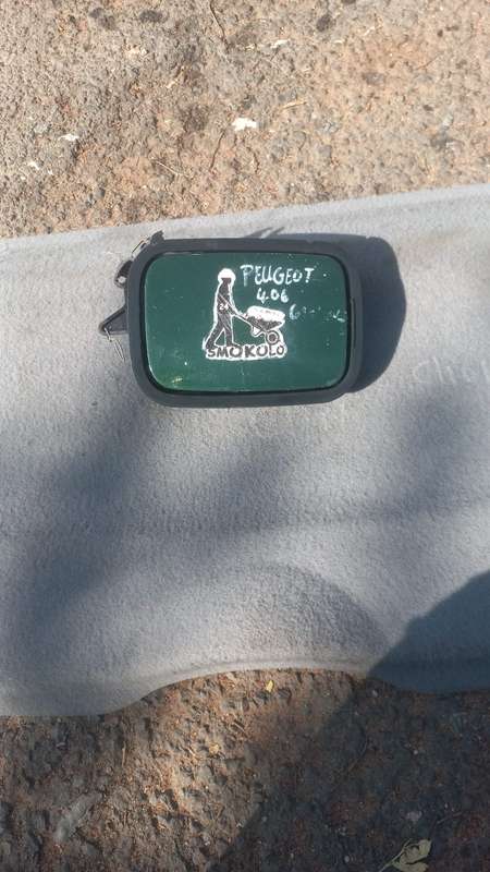 Peugeot 406 Fuel Flap -